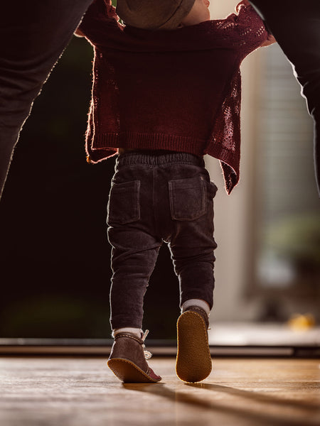 Babyschuhe aus Leder mit Namen personalisiert Lederschuhe zum krabbel und lauflernen