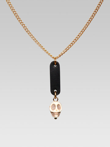 Halskette mit Lederanhaenger Skull & Stripe Schwarz 18K vergoldet