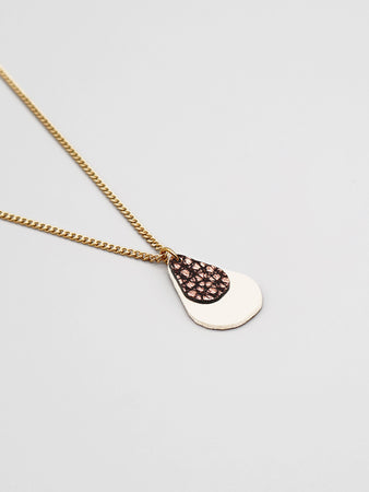 Halskette mit Lederanhaenger Teardrop Creme/Kupfer 18 Karat vergoldet