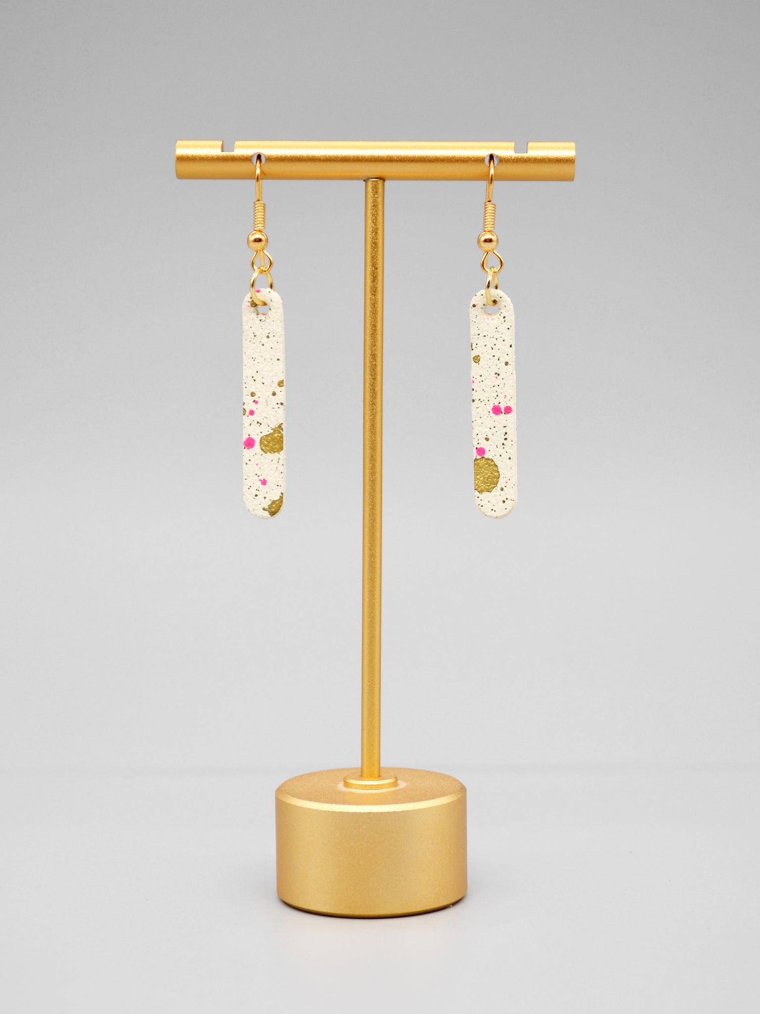 Lederohrring Farbe Creme Pink Gold 18k vergoldetes Messing