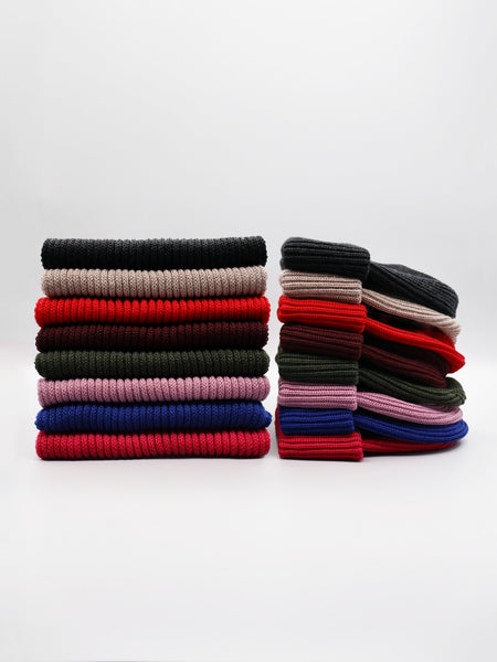Strickmuetze und Schal aus Merinowolle mit Lederpatch Farbauswahl