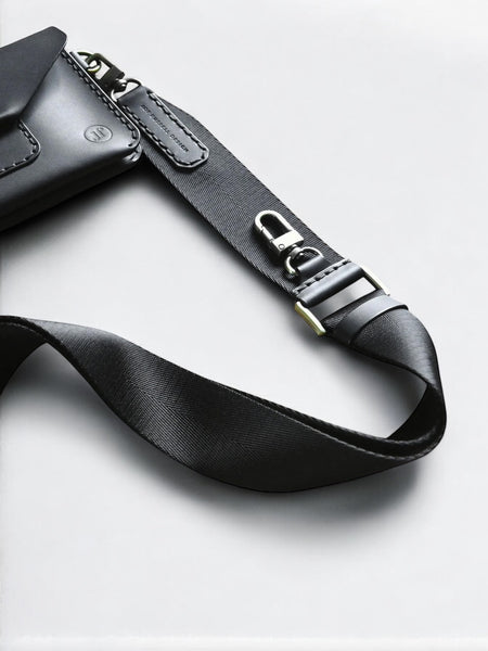 Umhaengegurt verstellbar fuer Tasche und Handy mit Karabinerhaken fuer Schluessel