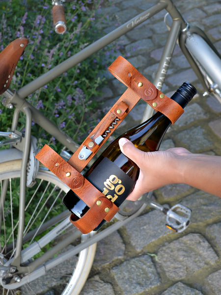 Weinflaschenhalter aus Echtleder Farbe Cognac Fahrradmontage