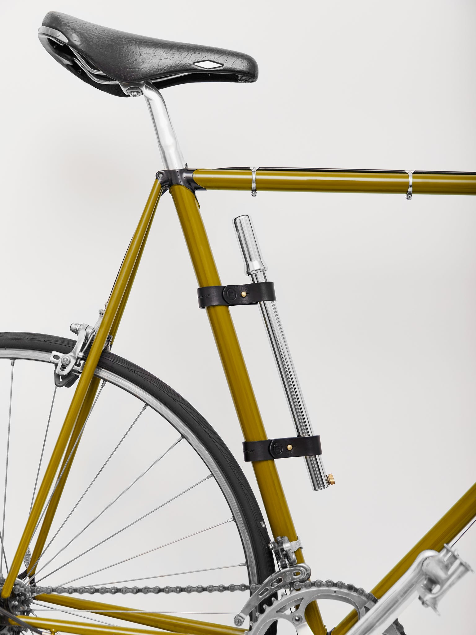 Fahrrad-Luftpumpenhalter aus Echtleder – Joy Russell